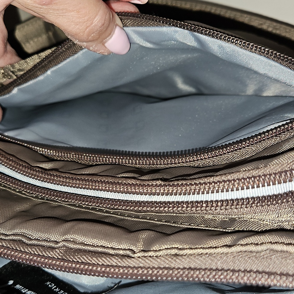 Lug Infinity Collection Rfid Blocking Crossbody B… - image 7